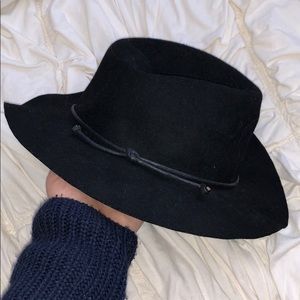 Super cute black floppy hat